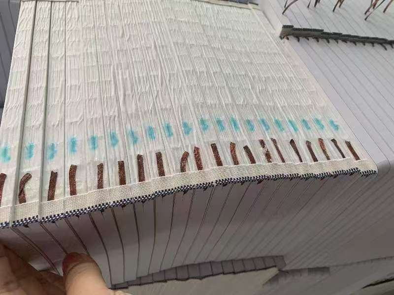 نیمه اتوماتیک کتاب بلوک سر باند ماشین 220 ولت 1.5KW برای سخت پوشش کتاب سر باند با سرعت 11pcs / دقیقه